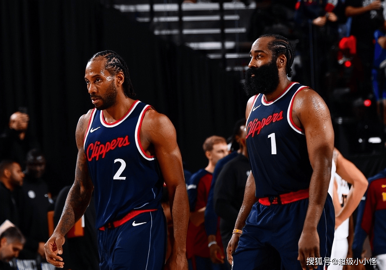 米体:那不勒斯冬窗急需补腰,已联系曼联询问引进梅努可行性